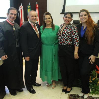 Medalha para o Deputado Martinho Carmona