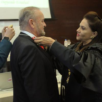 Medalha para o Deputado Martinho Carmona